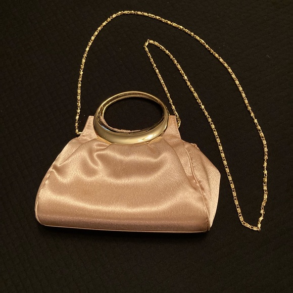 Clutch purse with shoulder strap option. - Picture 2 of 7